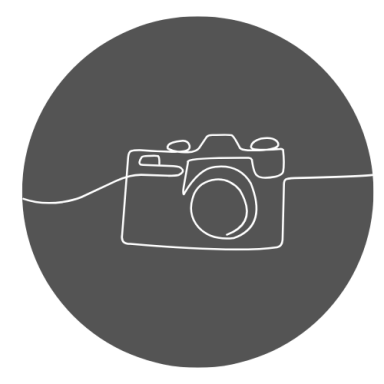 ➤ LIFE EVENTS Een eenvoudige lijntekening van een vintage camera op een donkere achtergrond.